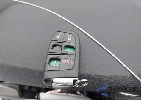 2017 Jeep Grand Cherokee Laredo 4X4 из США, поврежденный, VIN 1C4RJFAG2HC901982